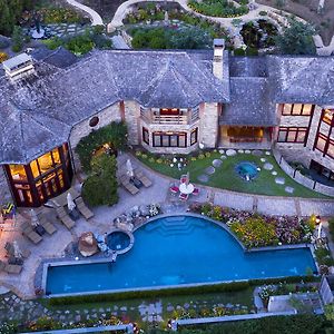 East Hampton Art House Bed And Breakfast